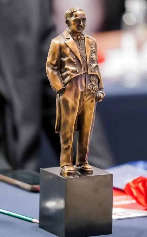 喜报!金盛承建的曲江·玫瑰园二期项目喜获詹天佑奖优秀住宅小区金奖!(图4) 642.jpg