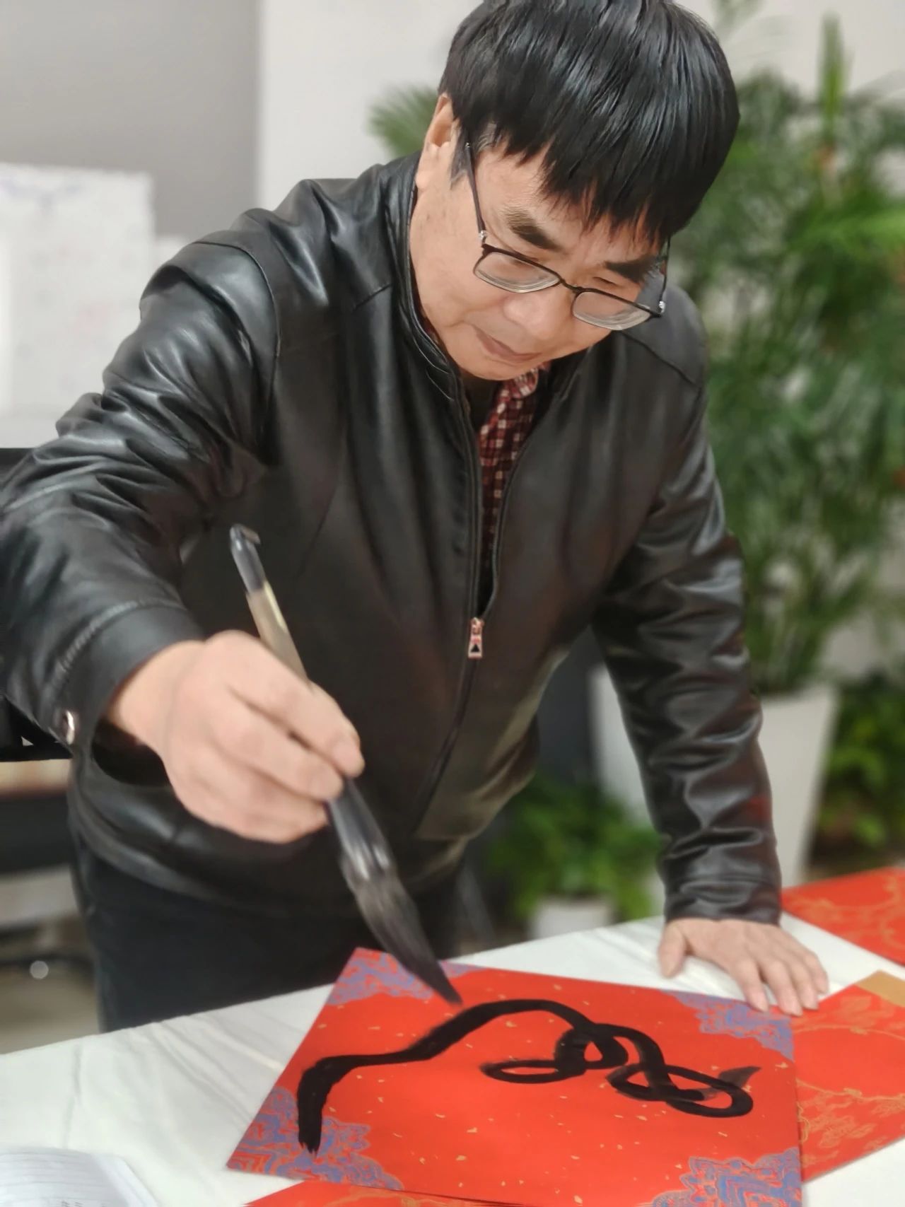 “党之光辉润联笔 春之喜庆入民心”主题党日活动(图6) 6.jpg